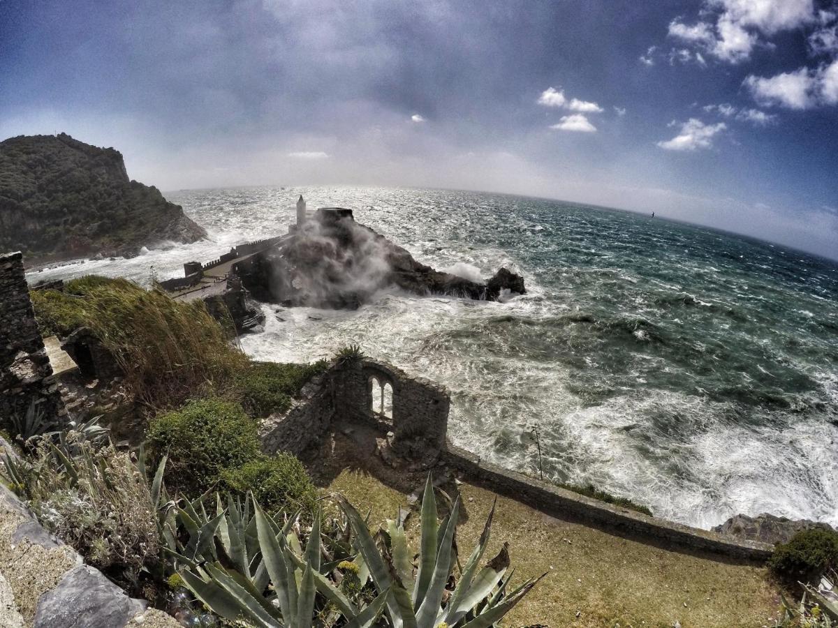 Sea View Apartment In Front Of The Sea 韦内雷港 外观 照片