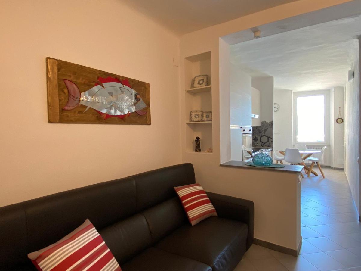 Sea View Apartment In Front Of The Sea 韦内雷港 外观 照片